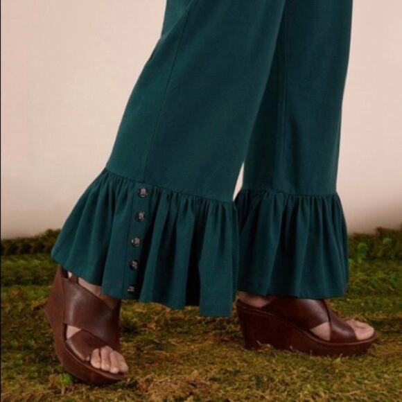 Matilda Jane Dark Green Big Ruffle Pants With Button Detail Sz.M - Picture 3 of 14